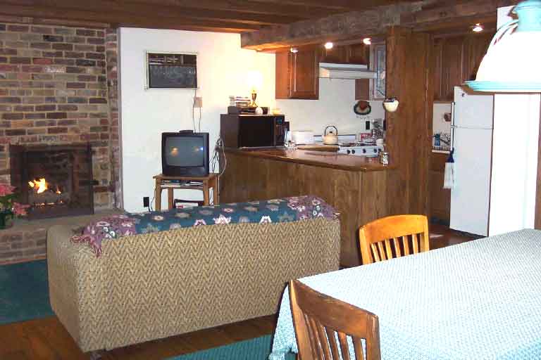 diningroom_small.jpg